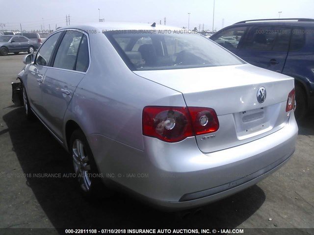 3VWEF71KX7M070798 - 2007 VOLKSWAGEN JETTA WOLFSBURG 银色 照片 3