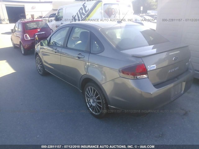 1FAHP3GNXAW197488 - 2010 FORD FOCUS SES GRAY photo 3