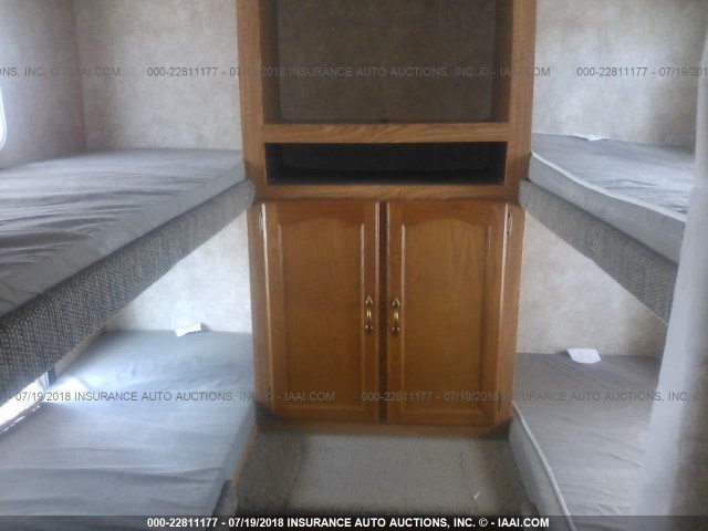 4X4TWDG277A239585 - 2007 FOREST RIVER WILDWOOD 31QBSSL  白色 照片 8