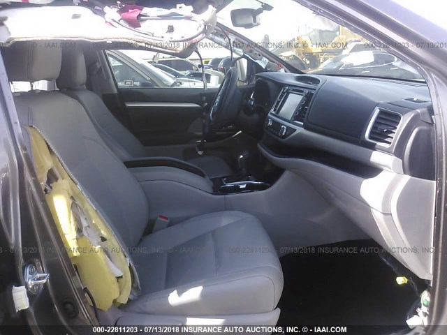 5TDJKRFH5GS312421 - 2016 TOYOTA HIGHLANDER XLE GRAY photo 5