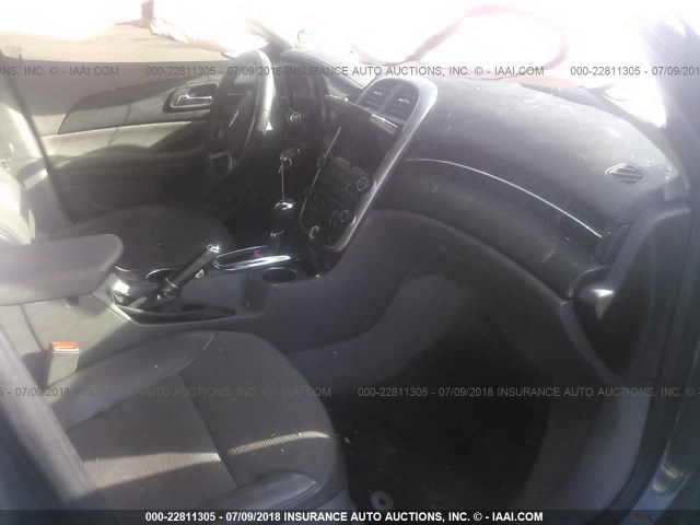 1G11C5SL3EF218429 - 2014 CHEVROLET MALIBU 1LT ნაცრისფერი ფოტო 5