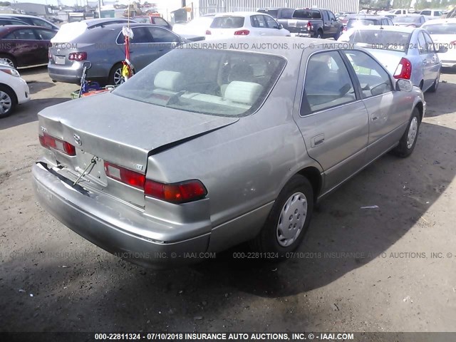 JT2BG22K0V0059175 - 1997 TOYOTA CAMRY LE/XLE GOLD photo 4