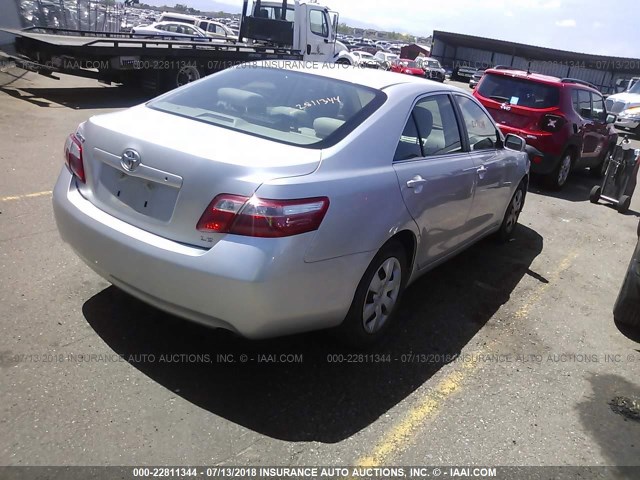 4T4BE46KX9R083566 - 2009 TOYOTA CAMRY SE/LE/XLE SILVER photo 4