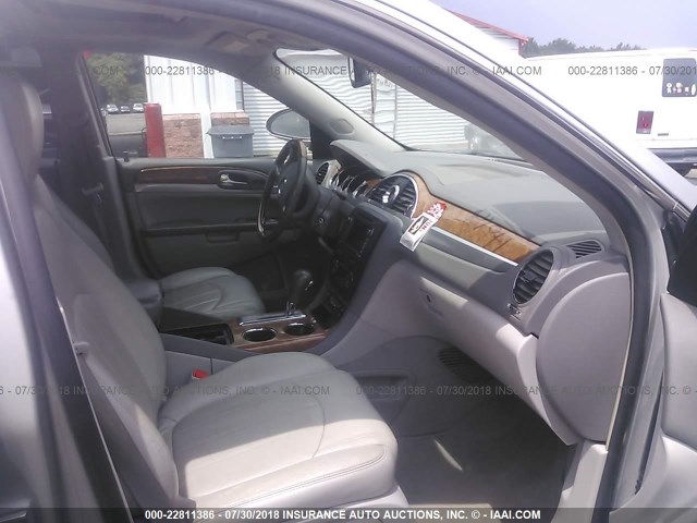 5GAEV23778J114516 - 2008 BUICK ENCLAVE CXL SILVER photo 5