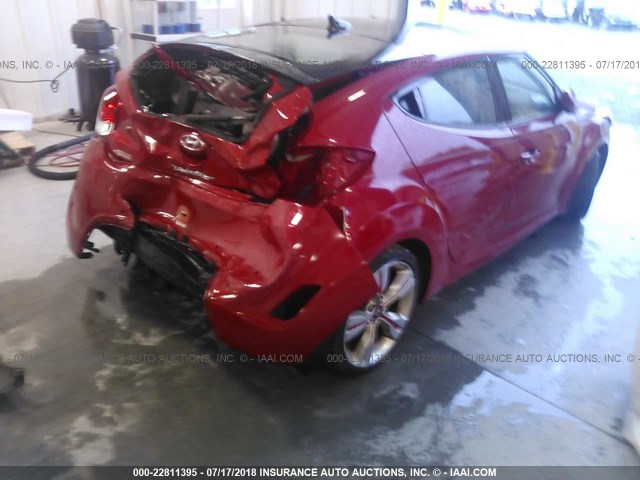 KMHTC6AD9DU109592 - 2013 HYUNDAI VELOSTER RED photo 4