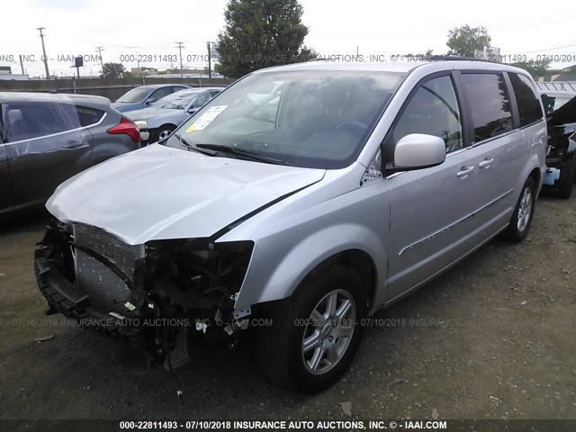 2A4RR5DG0BR687503 - 2011 CHRYSLER TOWN & COUNTRY TOURING SILVER photo 2