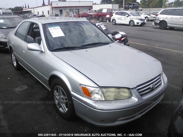 JT2BG22K710562969 - 2001 TOYOTA CAMRY CE/LE/XLE 银色 照片 1