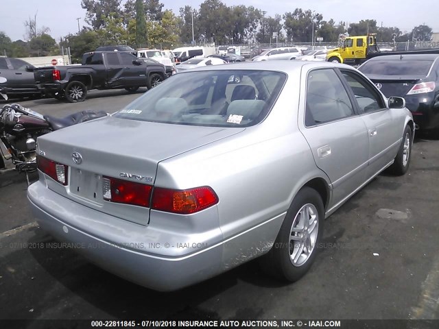JT2BG22K710562969 - 2001 TOYOTA CAMRY CE/LE/XLE 银色 照片 4
