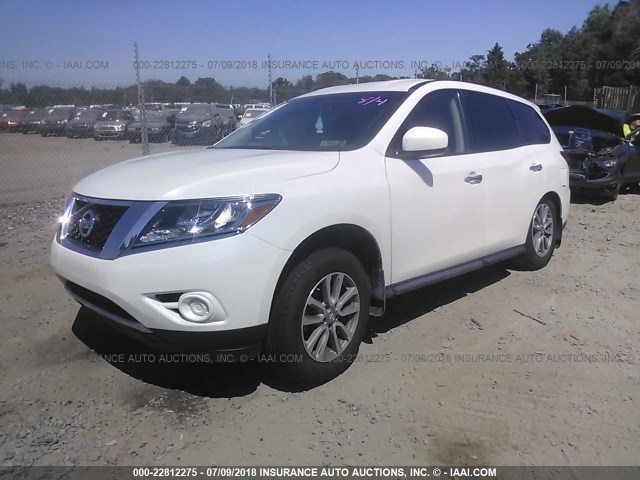 5N1AR2MM7FC611701 - 2015 NISSAN PATHFINDER S/SV/SL/PLATINUM WHITE photo 2
