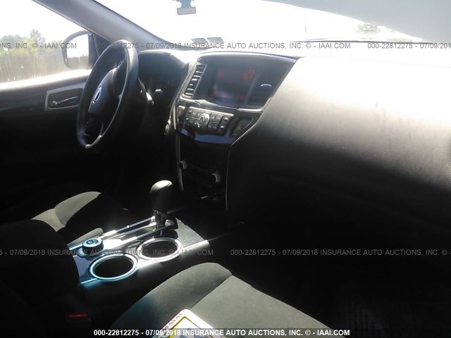 5N1AR2MM7FC611701 - 2015 NISSAN PATHFINDER S/SV/SL/PLATINUM WHITE photo 5