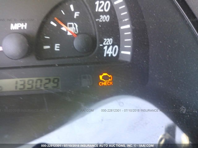 4T1BE32K14U856024 - 2004 TOYOTA CAMRY LE/XLE/SE 银色 照片 7