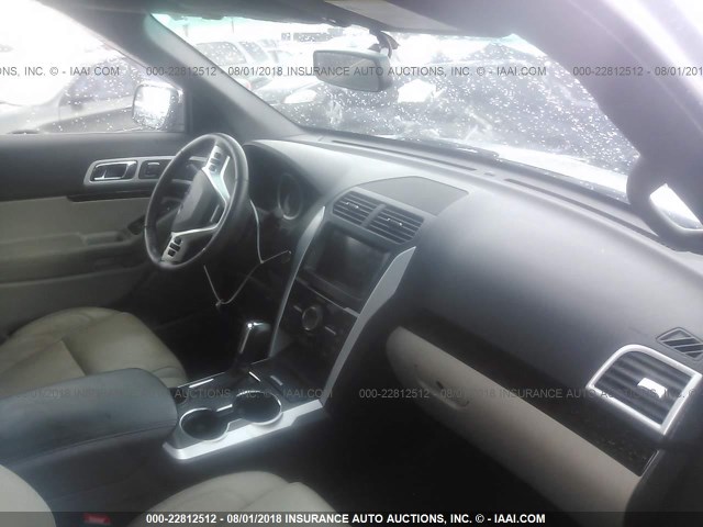 1FM5K7F84FGA09527 - 2015 FORD EXPLORER LIMITED 银色 照片 5