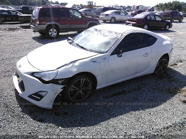 JF1ZNAA18F8708809 - 2015 TOYOTA SCION FR-S WHITE photo 2