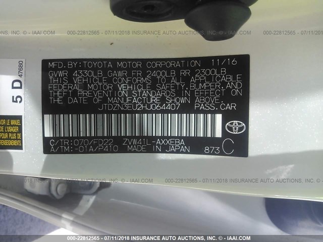 JTDZN3EU2HJ064407 - 2017 TOYOTA PRIUS V WHITE photo 9