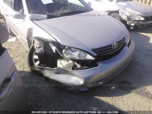 4T1BF30KX2U534026 - 2002 TOYOTA CAMRY LE/XLE/SE 银色 照片 6