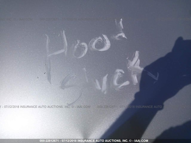 4T1BE32K23U747134 - 2003 TOYOTA CAMRY LE/XLE/SE 银色 照片 10