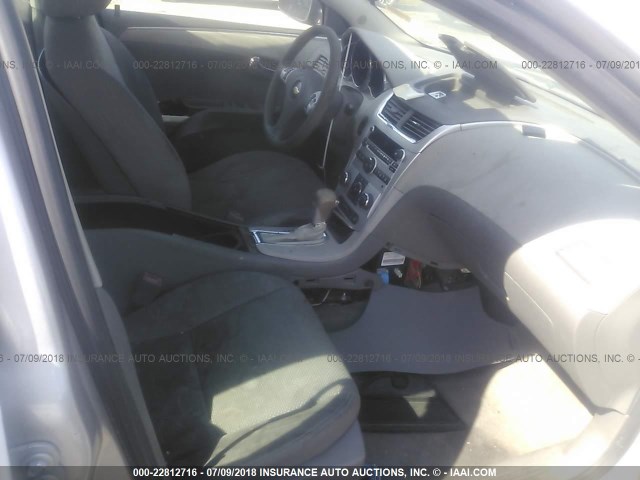 1G1ZB5E15BF112706 - 2011 CHEVROLET MALIBU LS SILVER photo 5