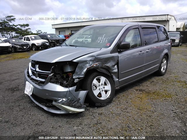 2C4RDGBG6DR719635 - 2013 DODGE GRAND CARAVAN SE SILVER photo 2