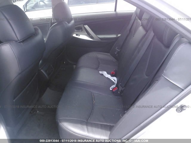 4T1BK46K97U018868 - 2007 TOYOTA CAMRY NEW GENERAT LE/XLE/SE SILVER photo 8