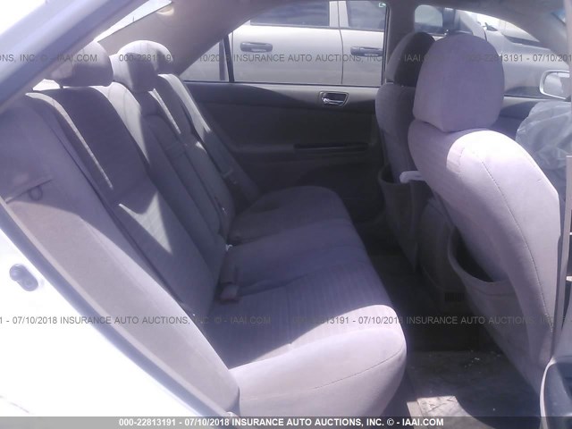 4T1BE32K55U542037 - 2005 TOYOTA CAMRY LE/XLE/SE თეთრი ფოტო 8