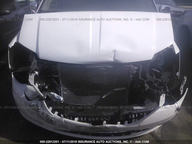 2A4RR6DG8BR784874 - 2011 CHRYSLER TOWN & COUNTRY LIMITED WHITE photo 6