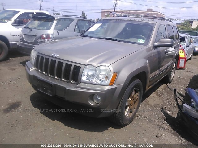 1J4GR48KX5C560240 - 2005 JEEP GRAND CHEROKEE LAREDO/COLUMBIA/FREEDOM 棕色 照片 2