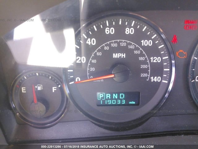 1J4GR48KX5C560240 - 2005 JEEP GRAND CHEROKEE LAREDO/COLUMBIA/FREEDOM 棕色 照片 7