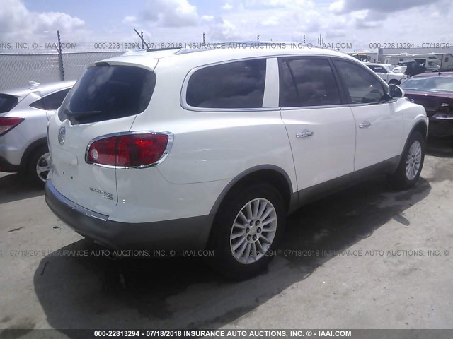 5GALRBED8AJ156603 - 2010 BUICK ENCLAVE CXL WHITE photo 4