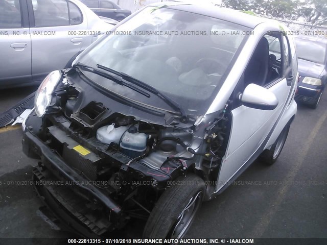 WMEEJ3BA9FK805780 - 2015 SMART FORTWO PURE/PASSION WHITE photo 2