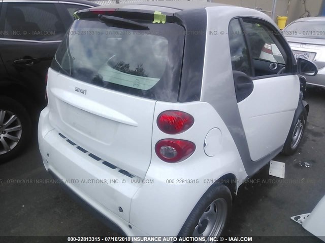 WMEEJ3BA9FK805780 - 2015 SMART FORTWO PURE/PASSION WHITE photo 4