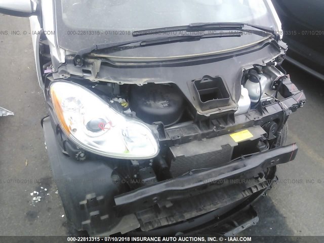 WMEEJ3BA9FK805780 - 2015 SMART FORTWO PURE/PASSION WHITE photo 6