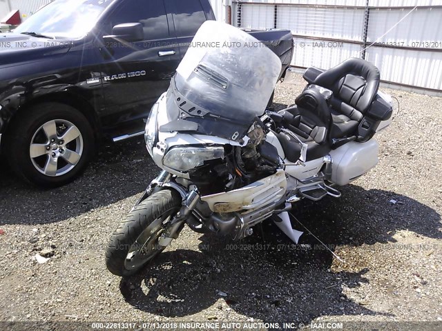 1HFSC47H48A706886 - 2008 HONDA GL1800 SILVER photo 2