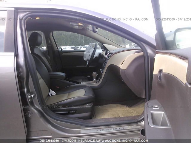 1G1ZE5E19BF240101 - 2011 CHEVROLET MALIBU LTZ 棕色 照片 5