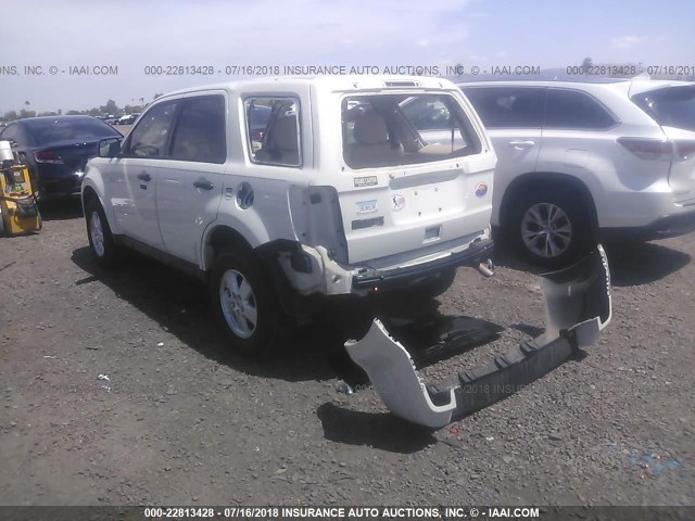 1FMCU0D75CKA07748 - 2012 FORD ESCAPE XLT WHITE photo 3