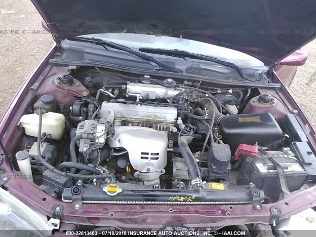 JT2BG22K8W0106261 - 1998 TOYOTA CAMRY CE/LE/XLE მუქწითელი ფოტო 10
