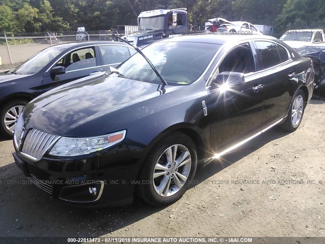 1LNHL9DR9AG613245 - 2010 LINCOLN MKS BLACK photo 2