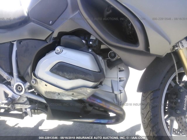 WB10A1304EZ191209 - 2014 BMW R1200 RT GRAY photo 8