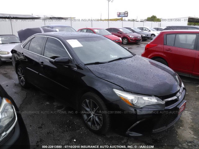 4T1BF1FK8FU986753 - 2015 TOYOTA CAMRY LE/XLE/SE/XSE BLACK photo 1