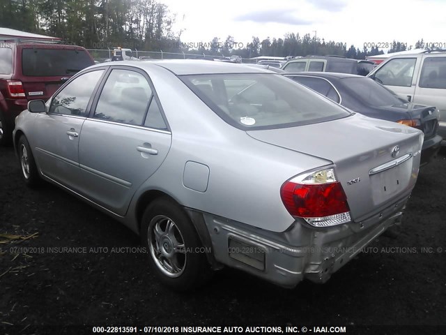 4T1BE30K35U074179 - 2005 TOYOTA CAMRY LE/XLE/SE 银色 照片 3