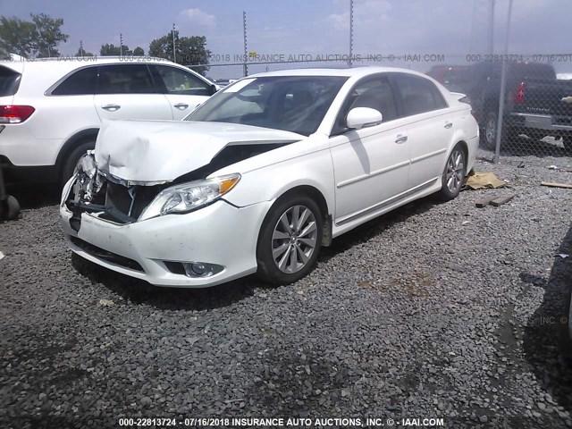 4T1BK3DB7BU413587 - 2011 TOYOTA AVALON LIMITED WHITE photo 2