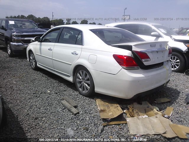 4T1BK3DB7BU413587 - 2011 TOYOTA AVALON LIMITED WHITE photo 3