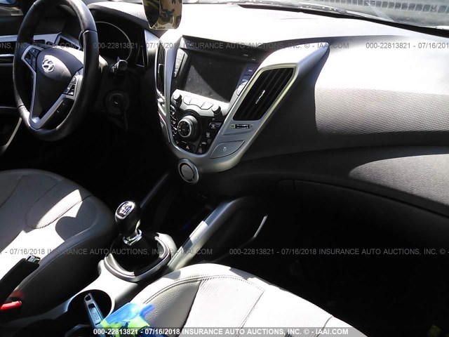 KMHTC6AD0CU077534 - 2012 HYUNDAI VELOSTER SILVER photo 5