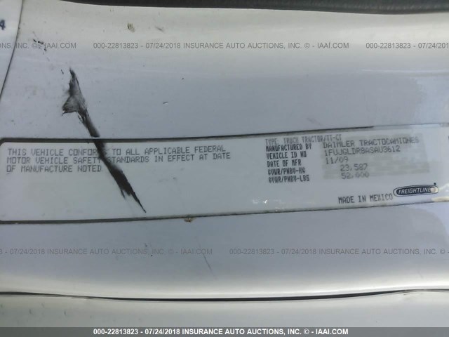 1FUJGLDR8ASAU3612 - 2010 FREIGHTLINER CASCADIA 125  WHITE photo 10