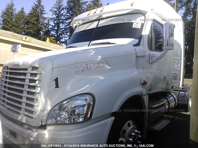 1FUJGLDR8ASAU3612 - 2010 FREIGHTLINER CASCADIA 125  WHITE photo 2