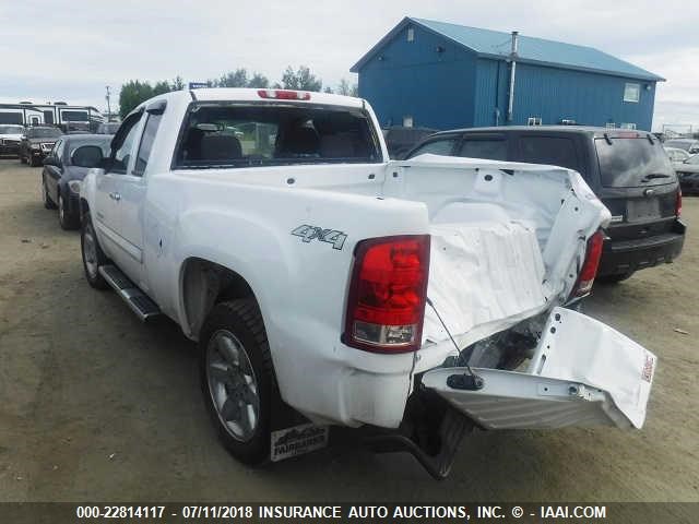 1GTR2VE71DZ124719 - 2013 GMC SIERRA K1500 SLE WHITE photo 3