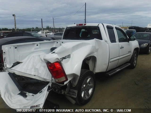 1GTR2VE71DZ124719 - 2013 GMC SIERRA K1500 SLE WHITE photo 4