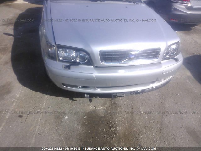 YV1VS27514F065465 - 2004 VOLVO S40 1.9T GRAY photo 6