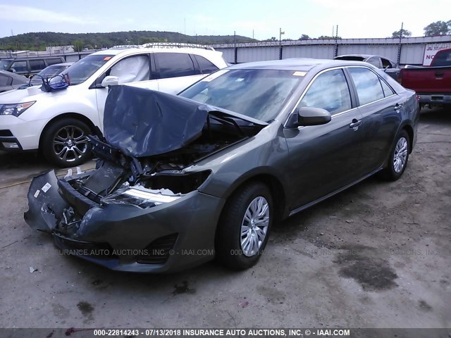 4T4BF1FK6DR327184 - 2013 TOYOTA CAMRY L/SE/LE/XLE 绿色 照片 2