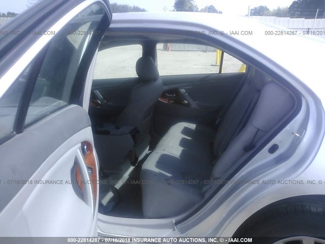 4T1BK3EK3BU127962 - 2011 TOYOTA CAMRY SE/LE/XLE ვერცხლისფერი ფოტო 8