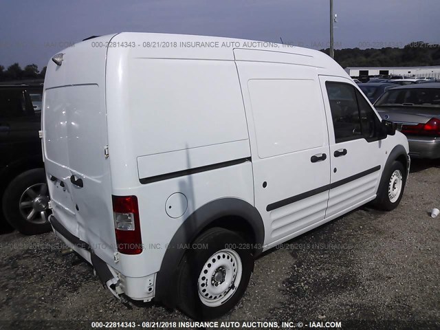 NM0LS7BN1DT141640 - 2013 FORD TRANSIT CONNECT XLT WHITE photo 4